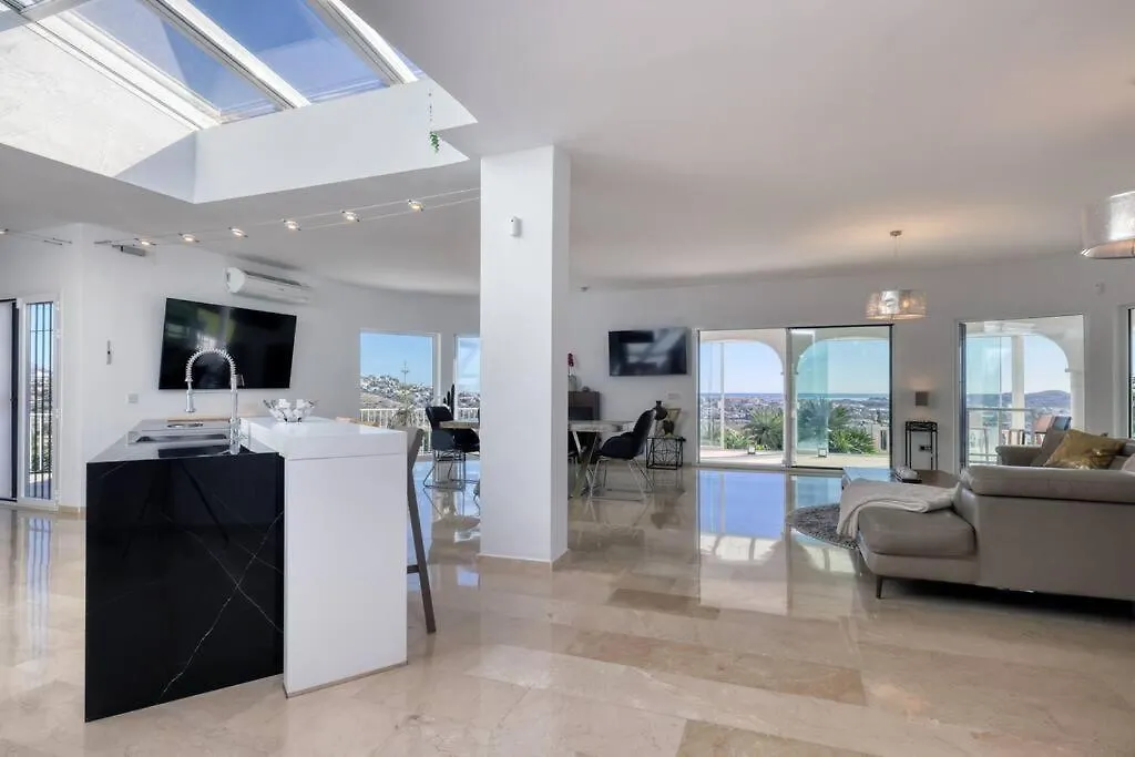 Villa 010 Luxurious 4 Bed Villa, Private Pool And Sea Views Santa Fe de los Boliches