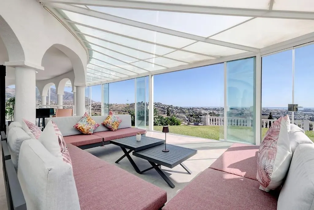 010 Luxurious 4 Bed Villa, Private Pool And Sea Views Santa Fe de los Boliches 0*,  Spanien